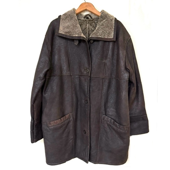 SALE * Vintage Midweight European Carob Brown / Grey Shearling Car Coat